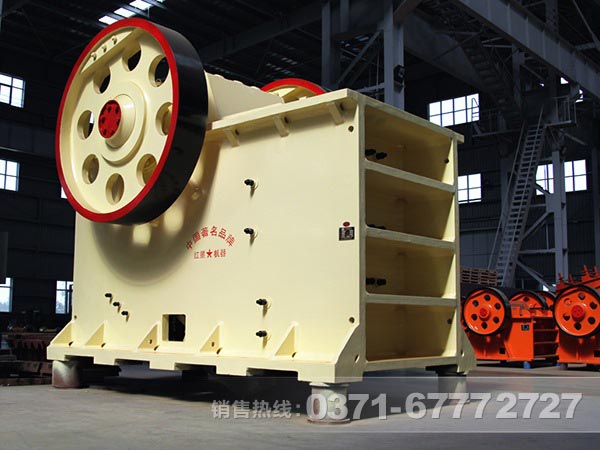 鈉長石顎式破碎機廠家哪里好？