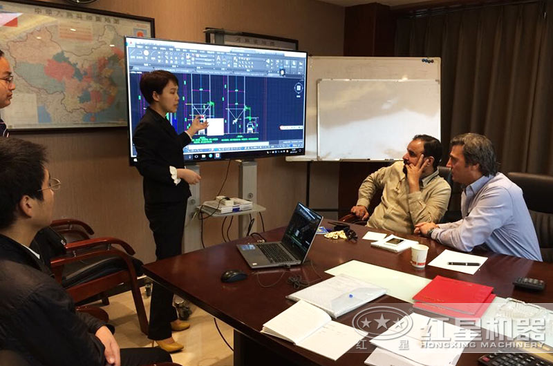紅星廠家為客戶講解方案 紅星廠家為客戶講解方案