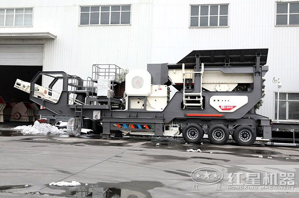 小型車式流動石子粉碎機(jī)，小巧輕便但不失專業(yè)